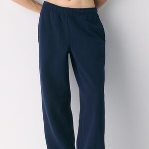 Aritzia Cozy Sweatfleece Mega Straight Sweatpant - Navy